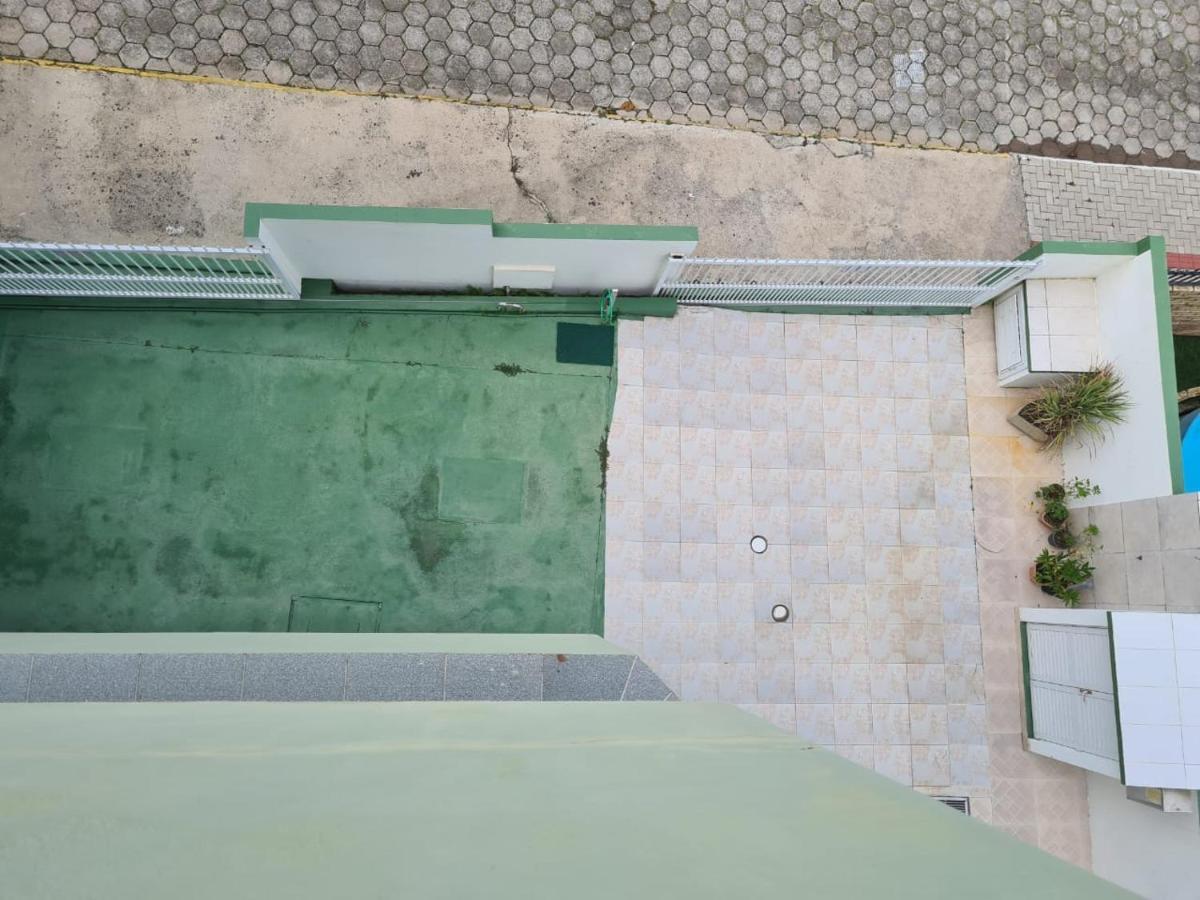 Praia De 4 Ilhas Apartamento De 1 Quarto A 60M Praia Com Vista 邦比尼亚斯 外观 照片