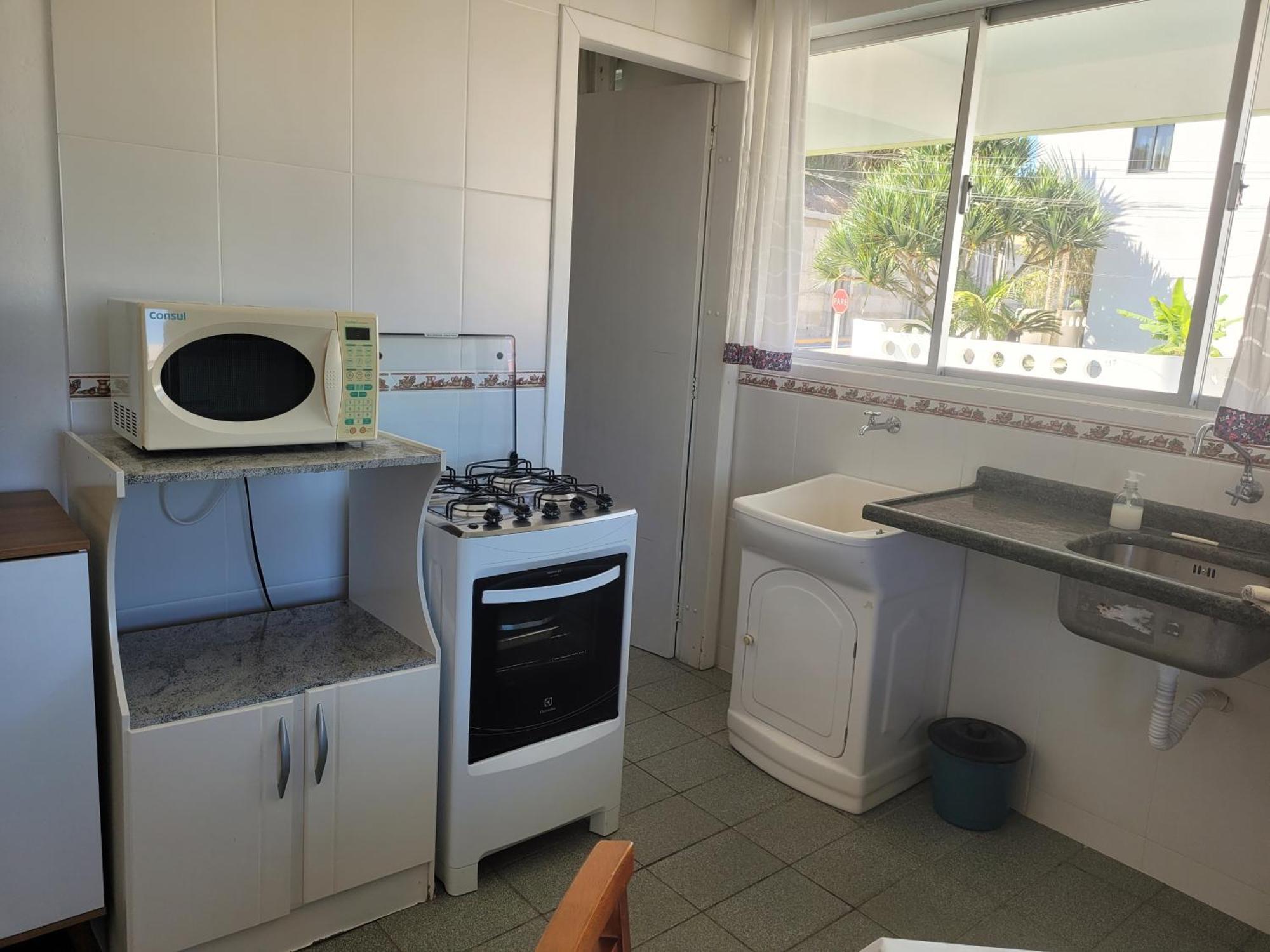 Praia De 4 Ilhas Apartamento De 1 Quarto A 60M Praia Com Vista 邦比尼亚斯 外观 照片